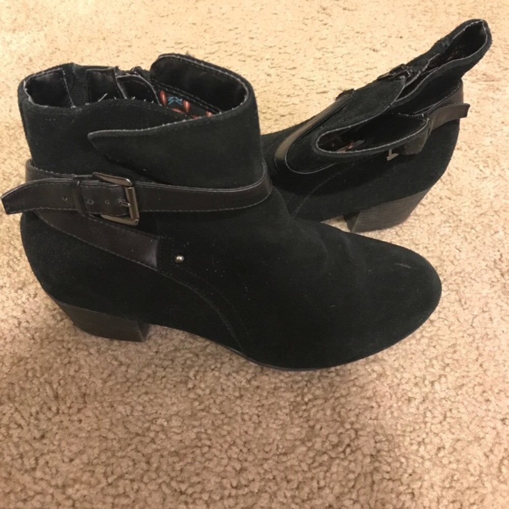 White mountain booties !